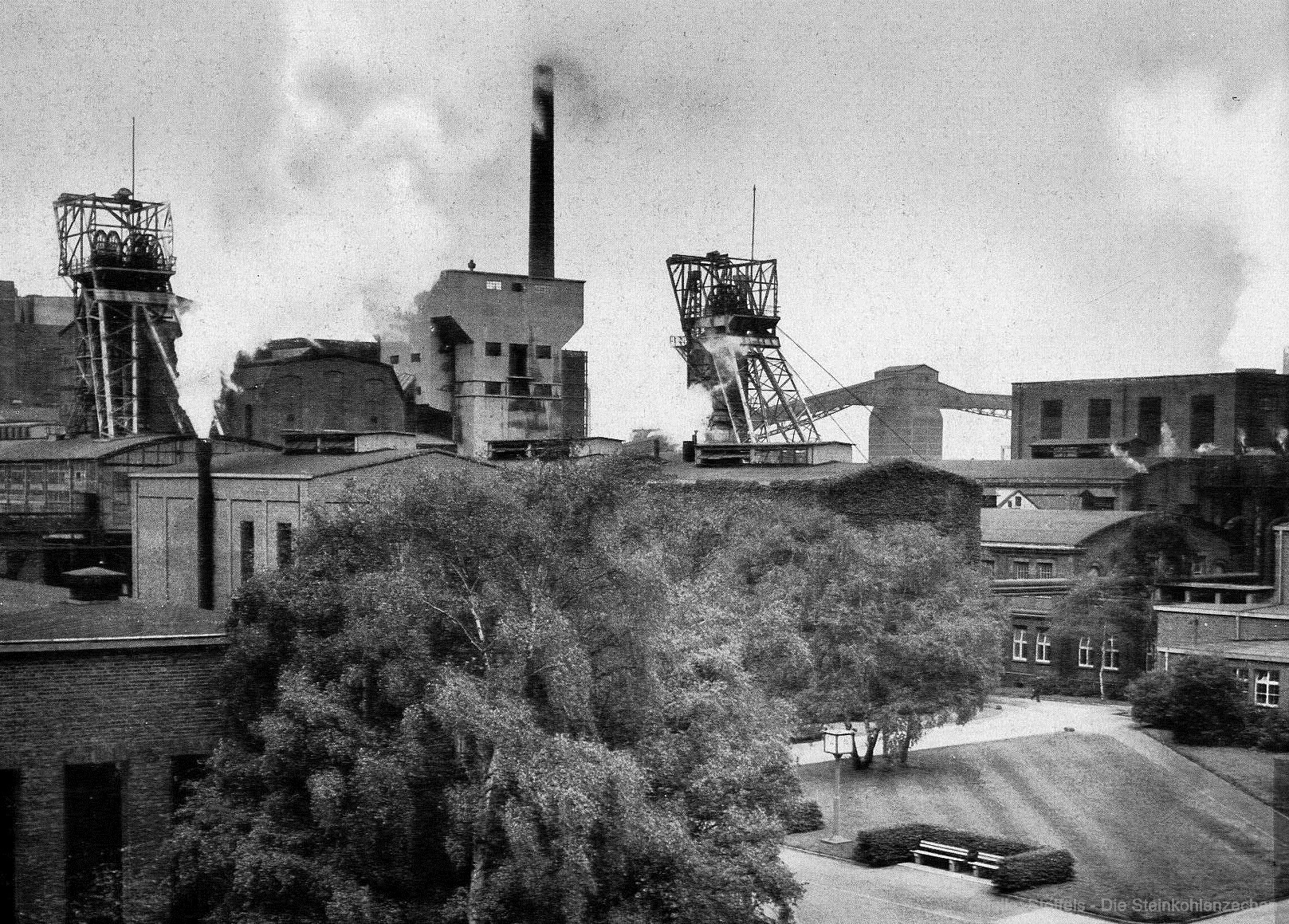 Zeche Auguste Victoria in Marl 1958 während des industriellen Hochbetriebs