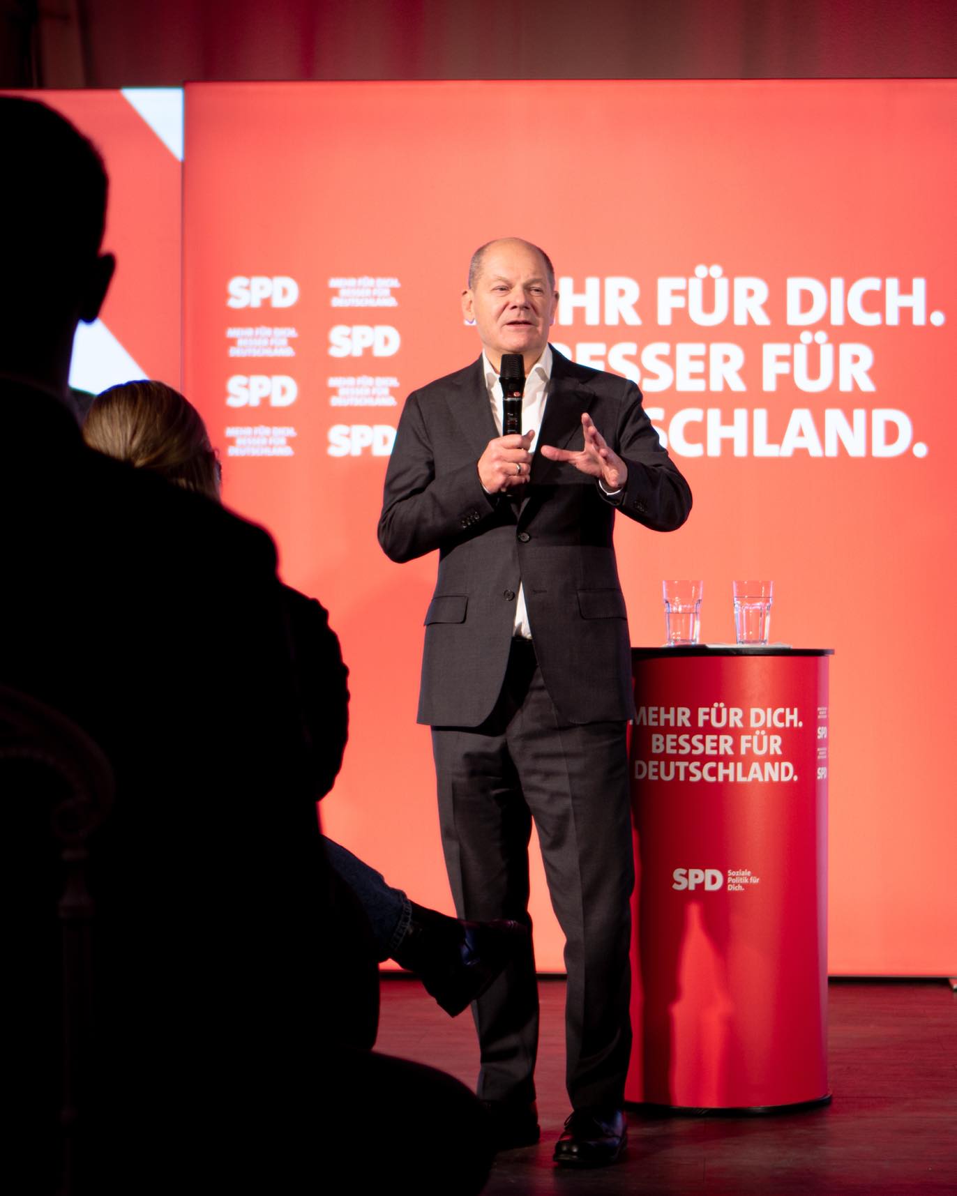 Publikum bei politischem Event in der La Victoria Eventhalle Marl