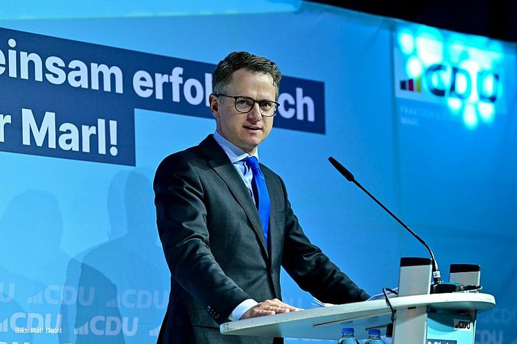 Carsten Linnemann (CDU) bei einer Keynote 2024 in der La Victoria Eventhalle Marl